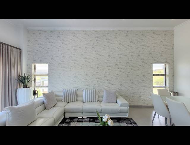 4 BEDROOM HOUSE FOR SALE IN PALM LAKES ESTATE